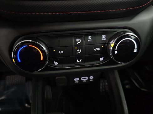 Used 2023 Chevrolet TrailBlazer RS AWD/4WD image 18