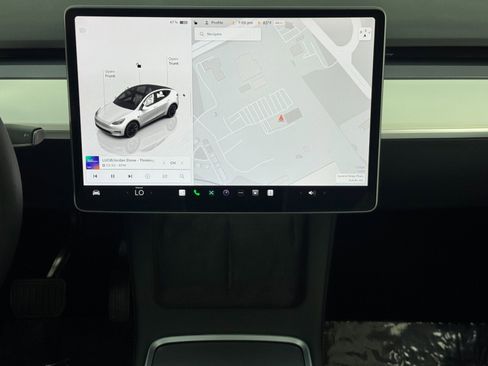 Used 2023 Tesla Model Y Long Range image 21