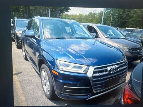 Used 2019 Audi Q5 2.0T Premium Plus w/ Premium Plus Package AWD/4WD image 4