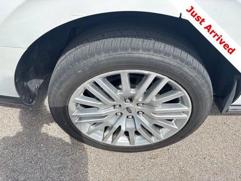 Used 2024 Ford Expedition Limited RWD image 16