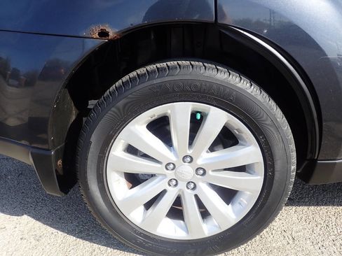 Used 2013 Subaru Forester 2.5X Premium w/ Popular Pkg 3 image 32