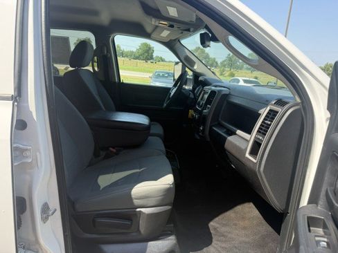 Used 2016 RAM 3500 Tradesman w/ Chrome Appearance Group AWD/4WD image 8