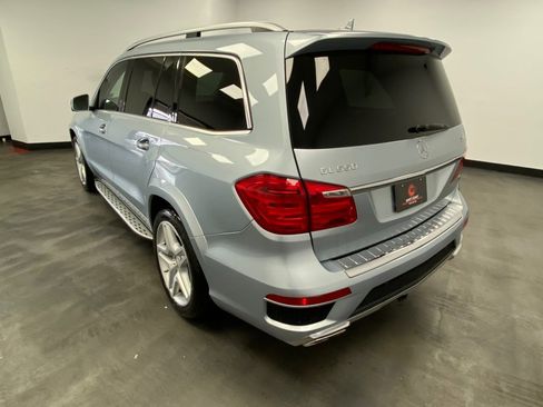 Used 2015 Mercedes-Benz GL 550 4MATIC image 4