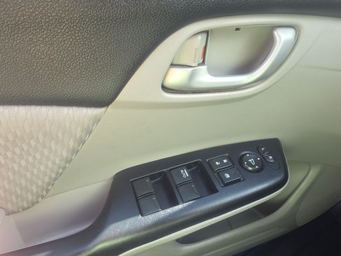 Used 2014 Honda Civic LX image 29
