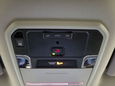 Used 2023 Toyota Tundra Limited image 22