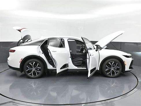 New 2026 Toyota Crown AWD/4WD image 44