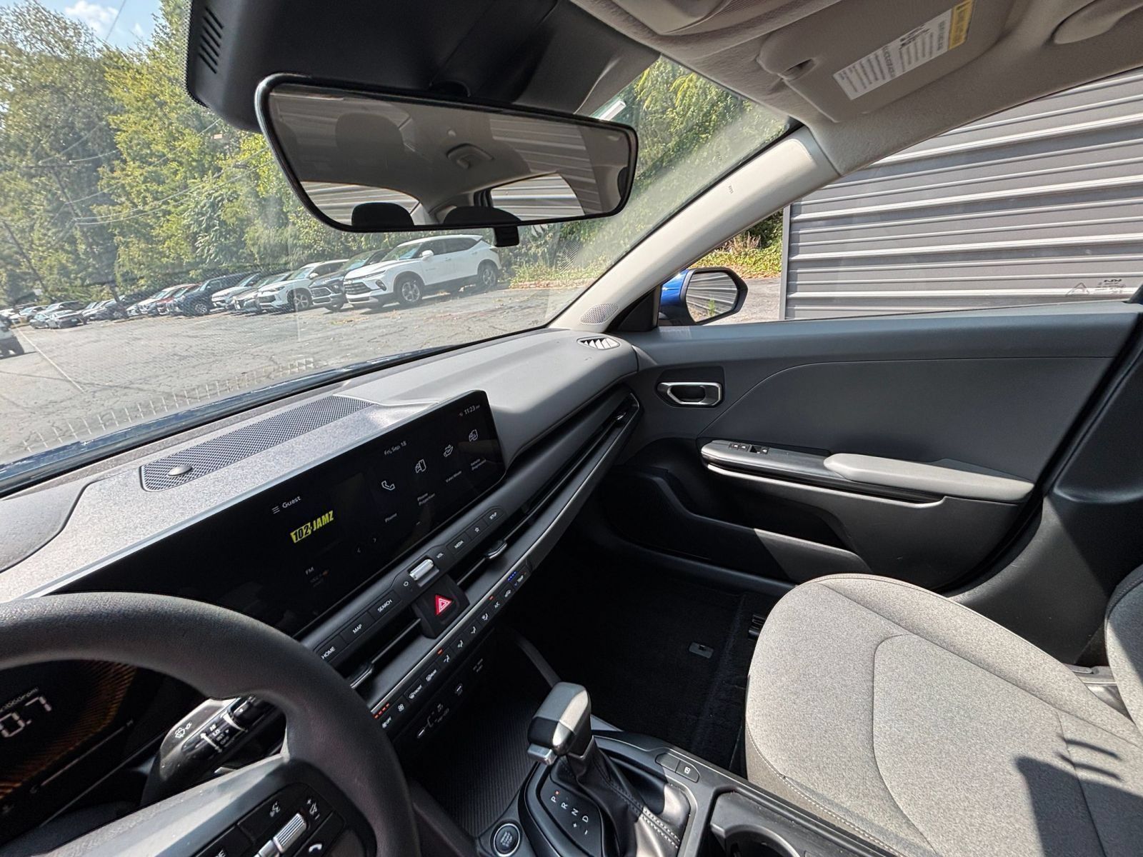 Used 2025 Kia K4 FWD image 30