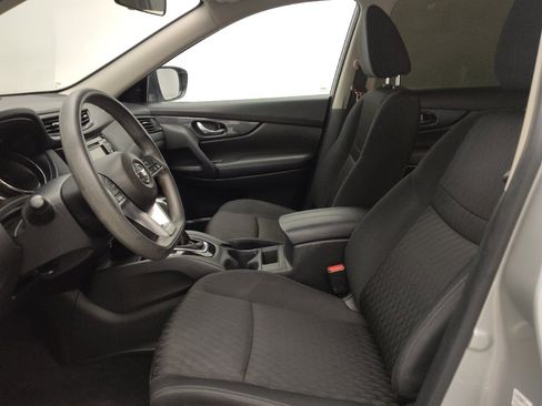 Used 2018 Nissan Rogue S FWD image 17