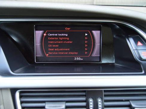 Used 2010 Audi A5 2.0T Premium image 23