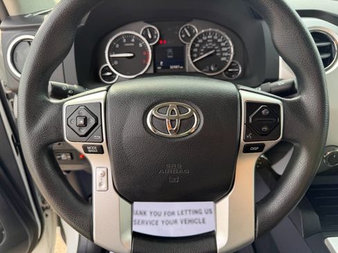 Used 2014 Toyota Tundra SR5 w/ SR5 Upgrade Package AWD/4WD image 17