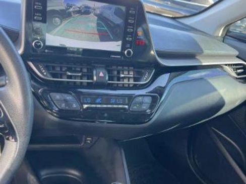 Used 2021 Toyota C-HR LE image 11