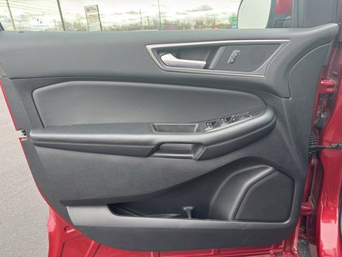 Used 2024 Ford Edge SEL w/ Convenience Package image 2