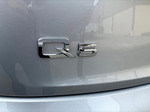 Used 2023 Audi Q5 2.0T Premium image 24