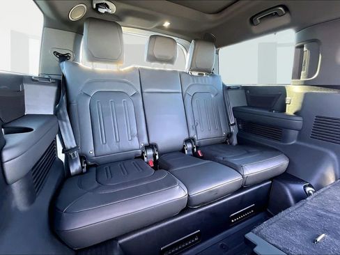 Certified 2024 Land Rover Defender 130 X image 24