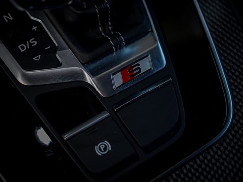 Certified 2024 Audi SQ5 Premium Plus w/ Premium Plus Package image 17