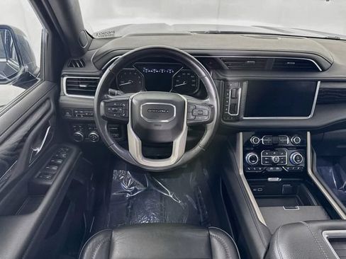 Used 2021 GMC Yukon XL Denali w/ Denali Premium Package AWD/4WD image 24