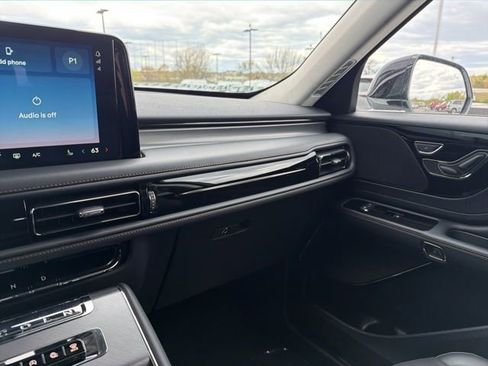 New 2026 Lincoln Aviator AWD image 22