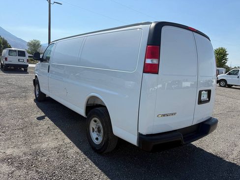 Used 2025 Chevrolet Express 2500 Extended w/ Driver Convenience Package RWD image 5