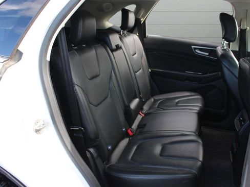 Used 2016 Ford Edge Titanium w/ Canadian Touring Package image 19