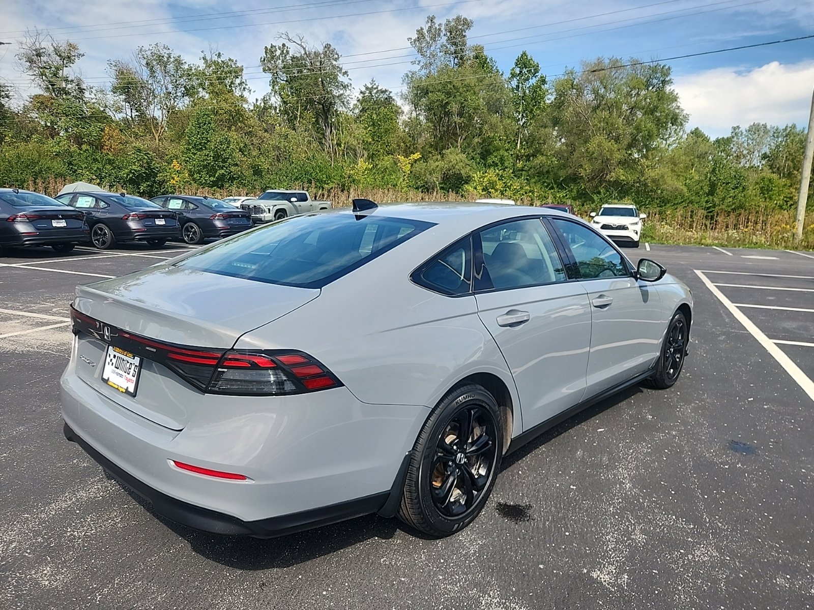 Used 2025 Honda Accord SE image 6
