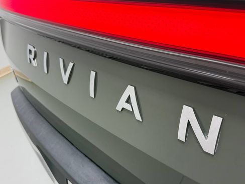 Used 2022 Rivian R1T Launch Edition AWD/4WD image 15