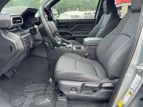 Used 2026 Toyota Tacoma SR5 AWD/4WD image 21