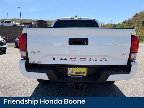 Used 2023 Toyota Tacoma SR AWD/4WD image 11