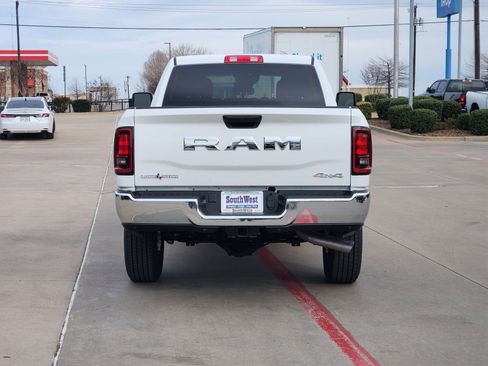 New 2026 RAM 2500 Big Horn AWD/4WD image 8