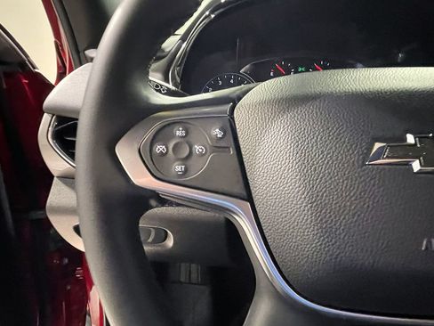 Used 2023 Chevrolet Traverse LT FWD image 37