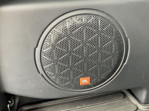 Used 2021 Toyota RAV4 Limited image 11