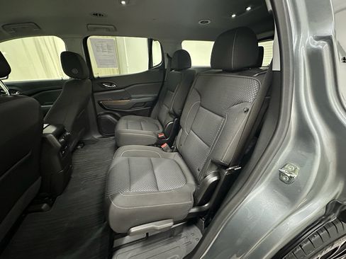 Used 2023 GMC Acadia SLE w/ Driver Convenience Package FWD image 22