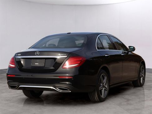 Used 2018 Mercedes-Benz E 300 4MATIC image 7