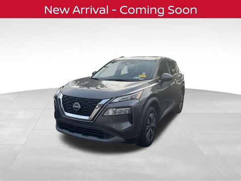 Certified 2022 Nissan Rogue SV FWD image 2