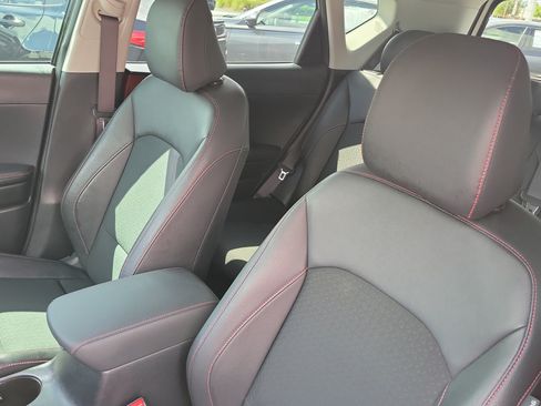 Certified 2025 Kia Soul GT-Line w/ GT-Line Technology Package FWD image 17