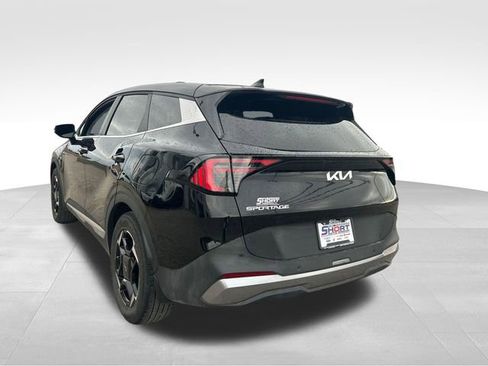 Used 2026 Kia Sportage EX image 3