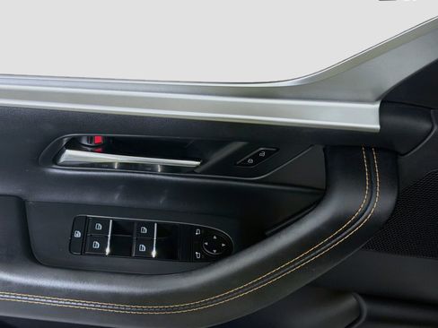 Used 2024 MAZDA CX-90 Plug-In Hybrid w/ Premium Pkg AWD/4WD image 15