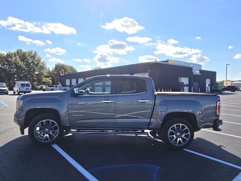 Used 2019 GMC Canyon Denali image 12