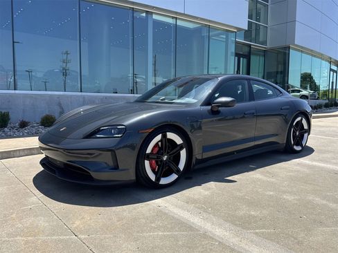 New 2025 Porsche Taycan 4S image 1