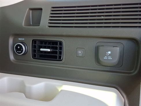 Used 2025 Hyundai Santa Fe Calligraphy image 28