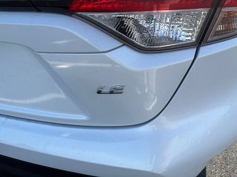 Certified 2025 Toyota Corolla LE FWD image 10