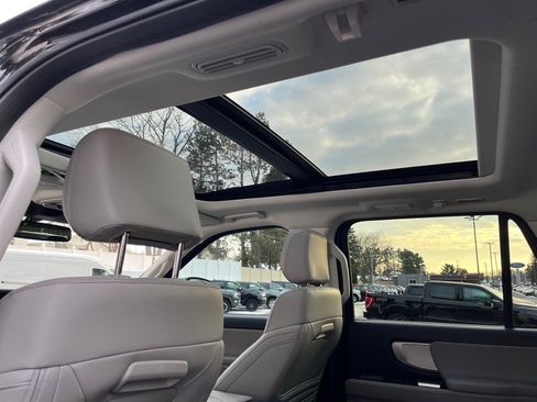 Used 2025 Ford Expedition Max Active image 11