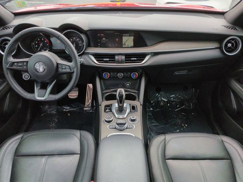 Used 2023 Alfa Romeo Stelvio Ti image 15