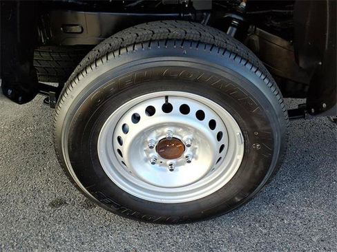 Certified 2025 Toyota Tacoma SR image 26