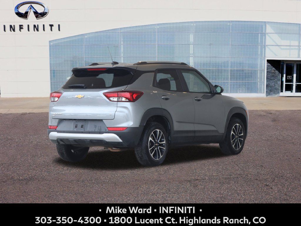 Used 2025 Chevrolet TrailBlazer LT AWD/4WD image 7