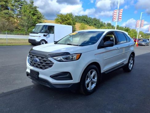 Used 2019 Ford Edge SE image 3