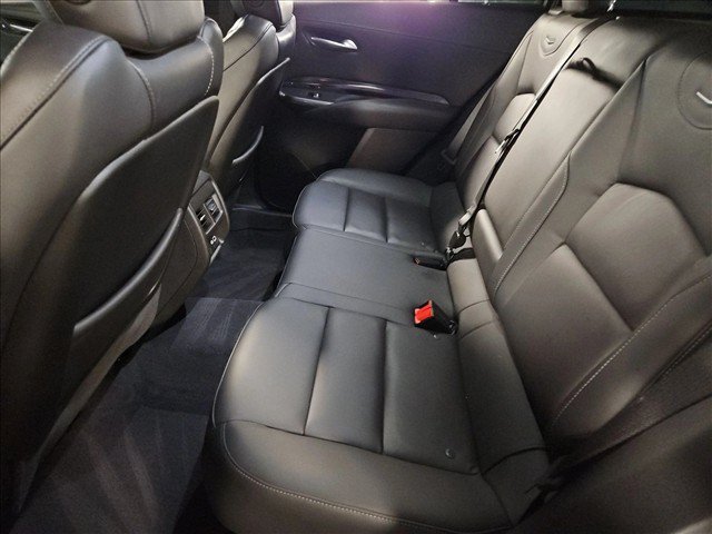 Used 2023 Cadillac XT4 Luxury w/ Cold Weather Package AWD/4WD image 19