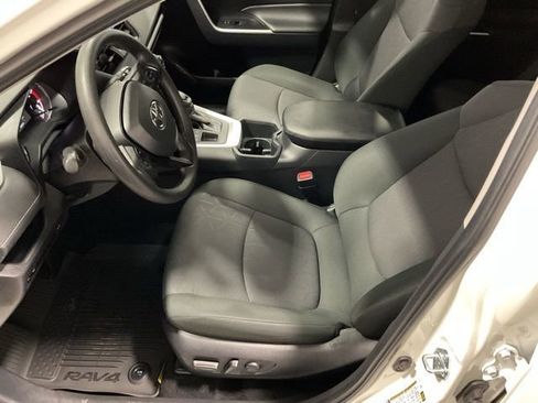 Used 2025 Toyota RAV4 XLE image 11