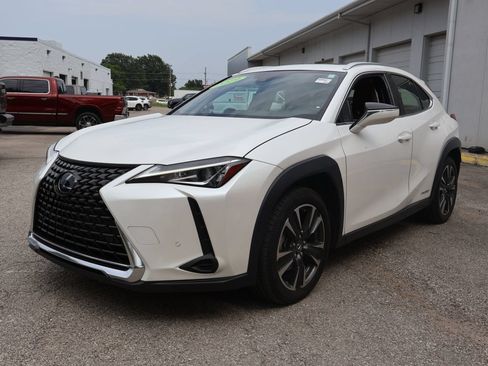 Used 2019 Lexus UX 250h w/ Premium Package AWD/4WD image 3