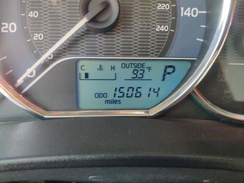 Used 2015 Toyota Corolla LE FWD image 9