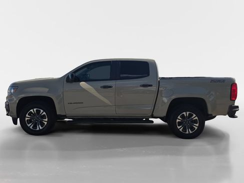 Used 2022 Chevrolet Colorado Z71 AWD/4WD image 2